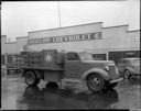 Union 76 truck at Bigelow Chevrolet, 3/21/1940, #17100_1